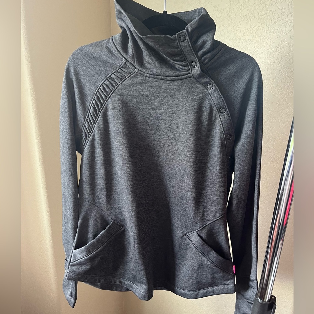 Women’s L Grey casual/workout sweater.